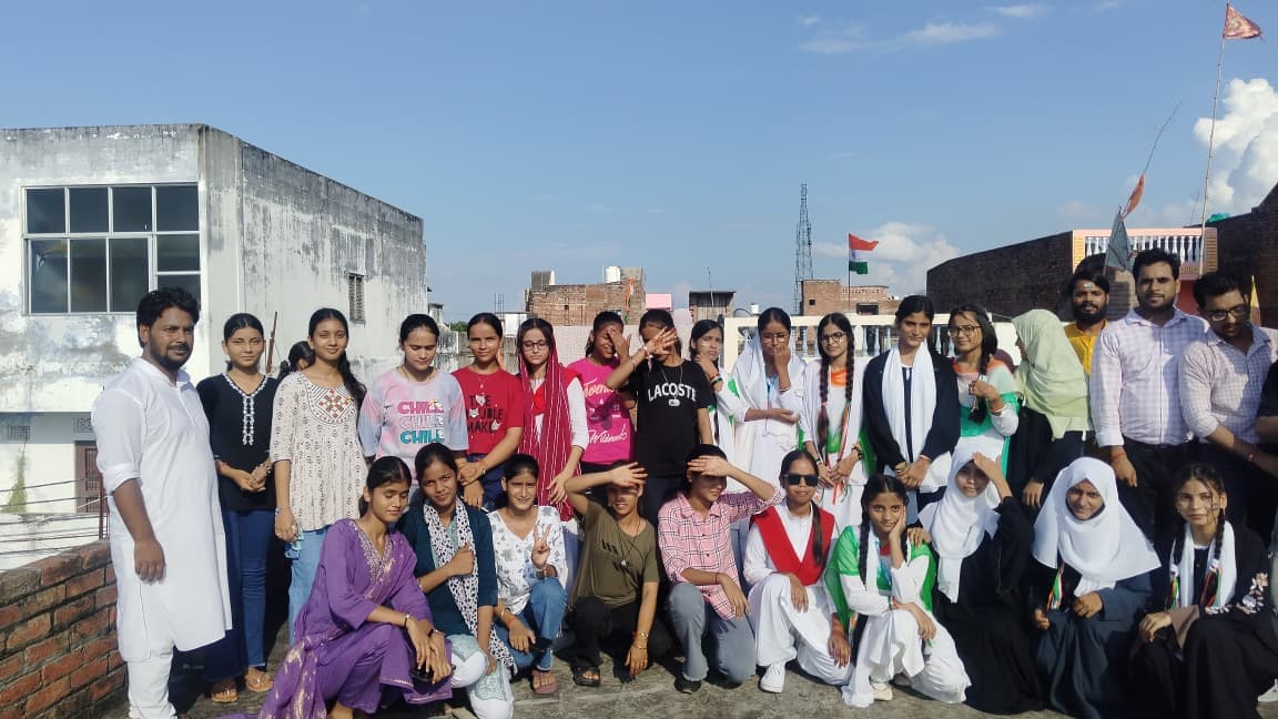 Students at Vision – 1